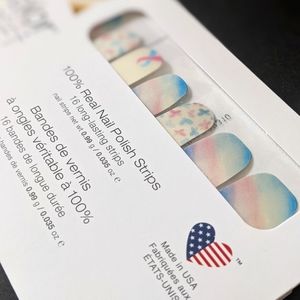 Never Forgotten Color Street Nail Set